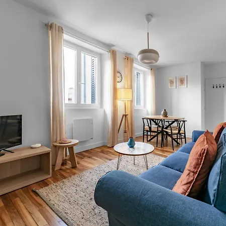 Leon Blum - Design - Parking Apartment Clermont-Ferrand