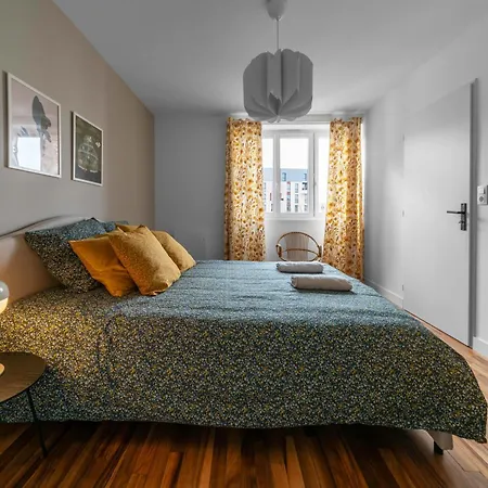 Leon Blum - Design - Parking Apartment Clermont-Ferrand