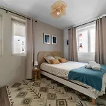 Leon Blum - Design - Parking Apartment *