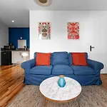 Leon Blum - Design - Parking Apartment *
