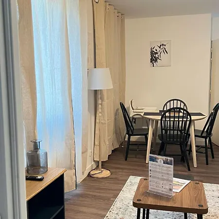 Leon Blum - Design - Parking Apartment Clermont-Ferrand
