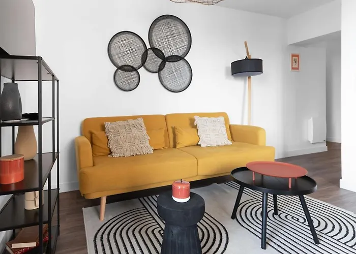 Leon Blum - Design - Parking Apartment *