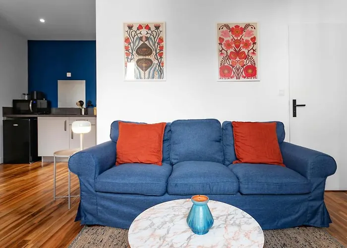 Leon Blum - Design - Parking Apartment *