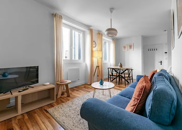 Leon Blum - Design - Parking Apartment Clermont-Ferrand